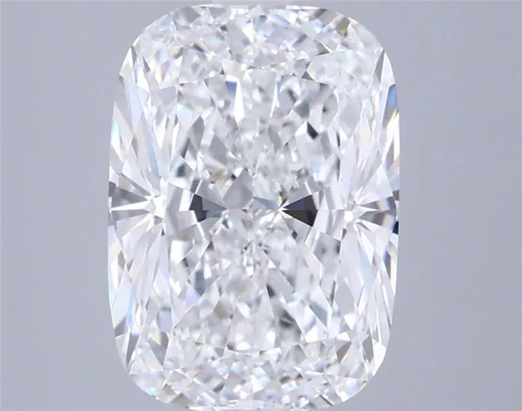 3.04ct Cushion modified Lab Grown Diamond (Colour E, Clarity VVS1, IGI Certified)