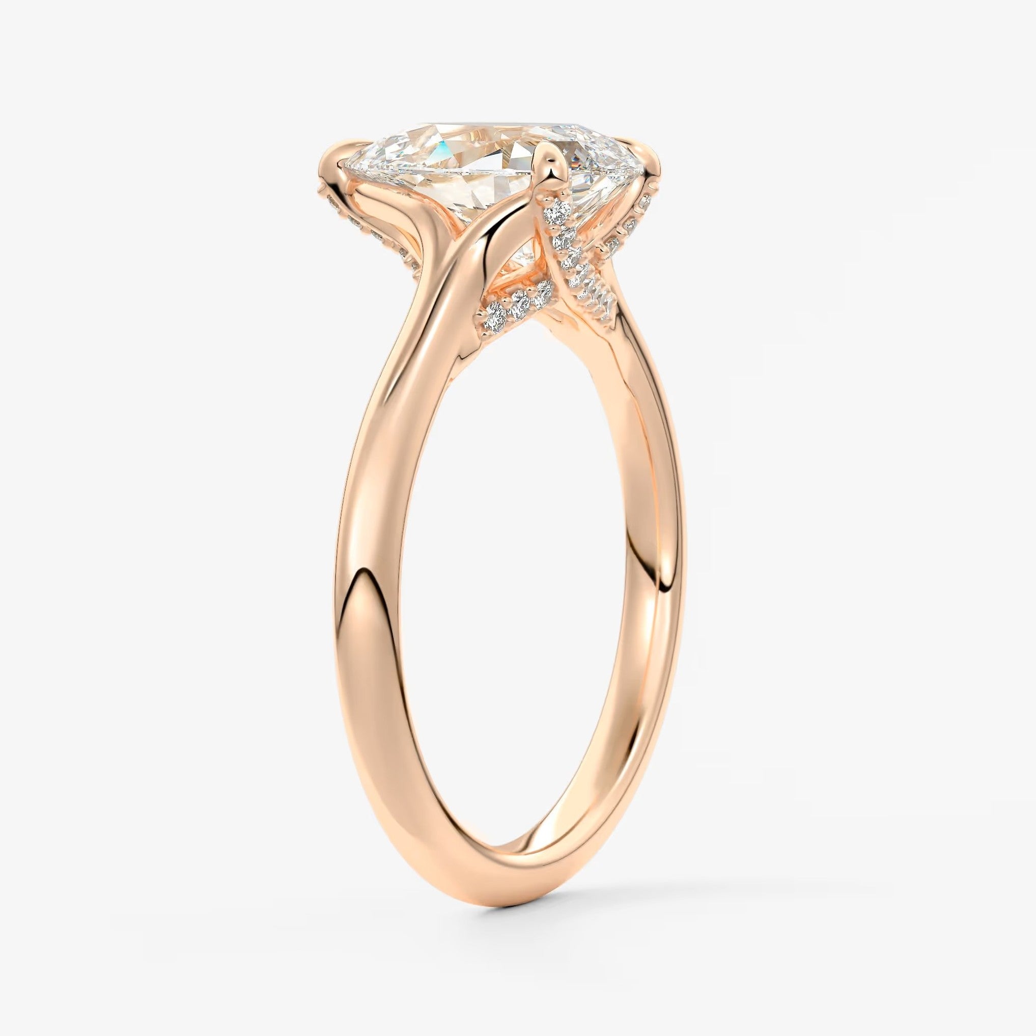 Cassia – pear solitaire with hidden pavé