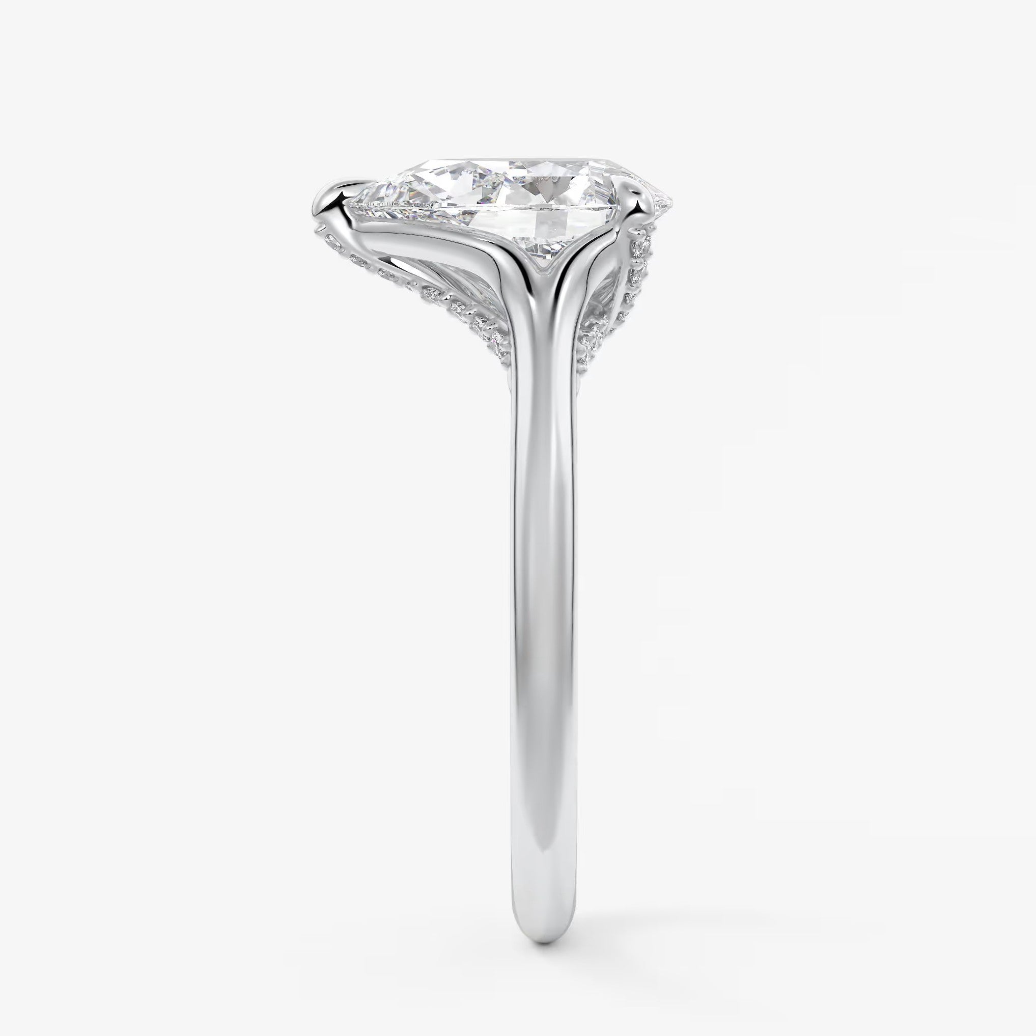 Cassia – pear solitaire with hidden pavé