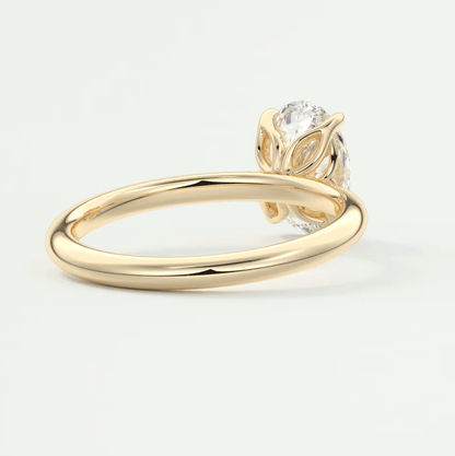 Gold owl ring with diamond eye