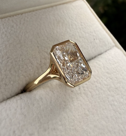 Aeris Radiant 3.07ct lab diamond engagement ring
