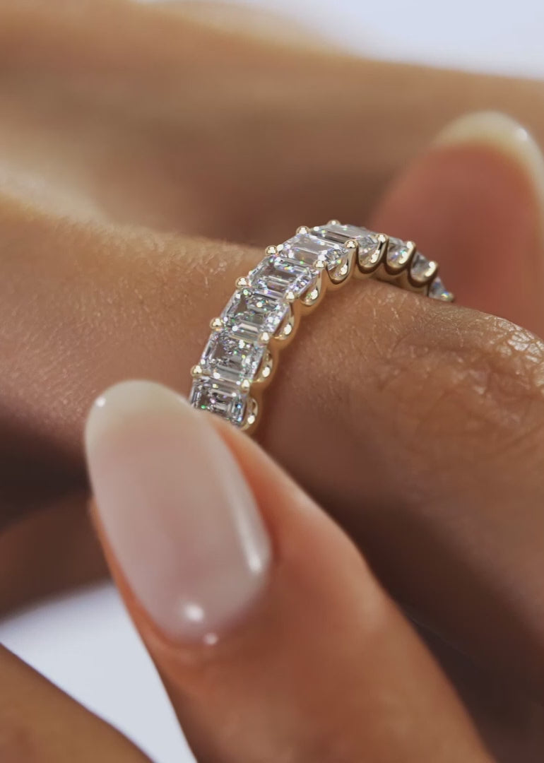Aurelia Emerald Eternity Band 4mm – Lab-Grown Diamond or Moissanite