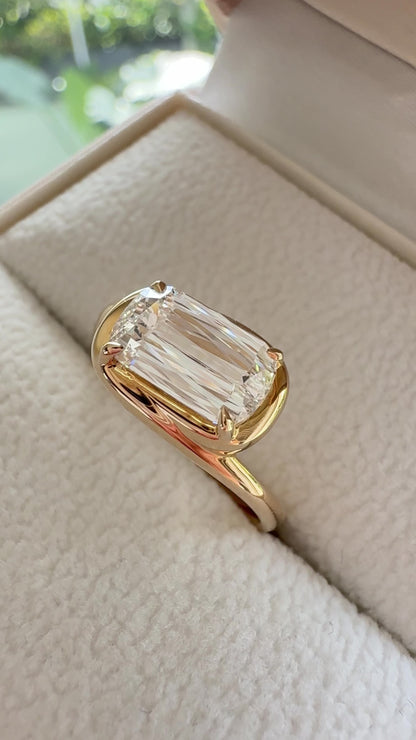 The Flow Elongated Cushion Lab Diamond Engagement Ring - 1.93ct D VVS2 | 18K Yellow Gold
