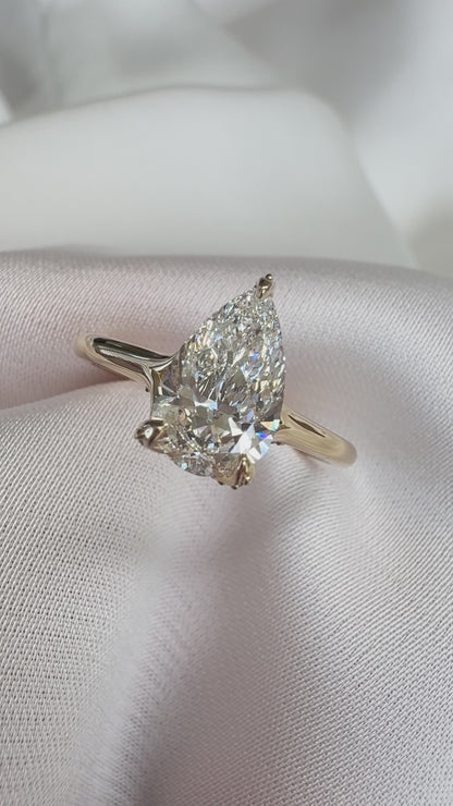 Cassia Pear Hidden Pave Lab Grown Diamond Engagement Ring – 1.43ct D VVS2 | 14K Yellow Gold | 2mm Band Width