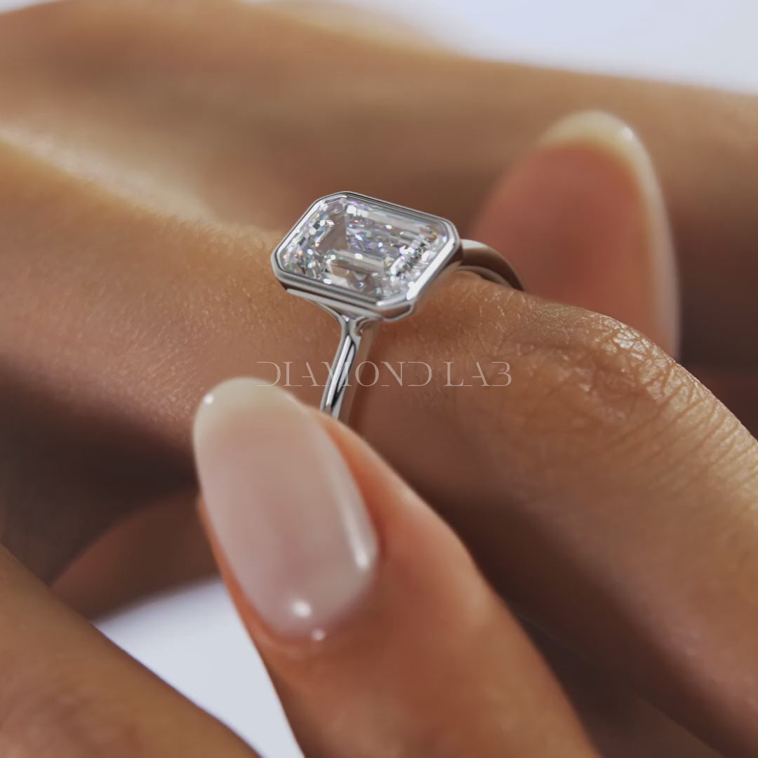 Véda Emerald Bezel Engagement Ring – Lab Diamond or Moissanite